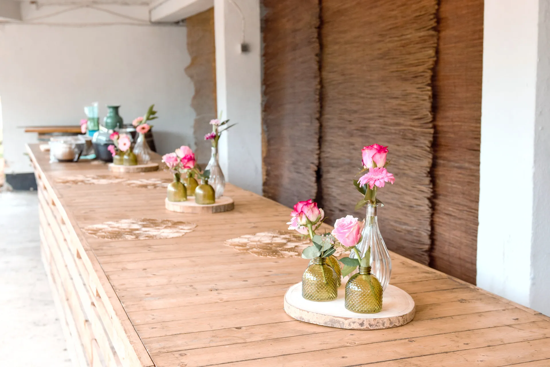 Unter dem Clubraum ist ein guter Platz, um wettergeschützt das Büfett aufzubauen